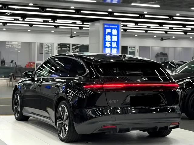 Nio ET5 Touring — Фото автомобиля 4