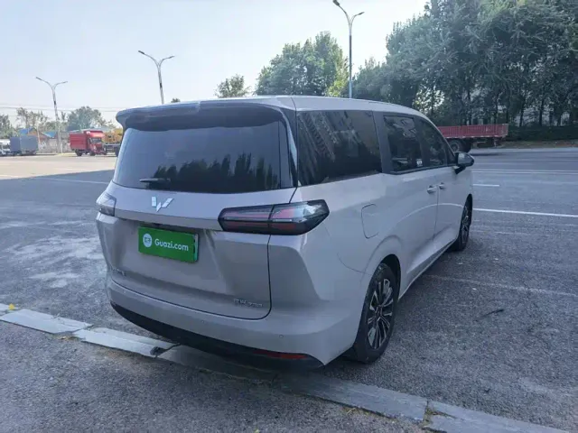 Wuling Starlight 730 — Фото автомобиля 6