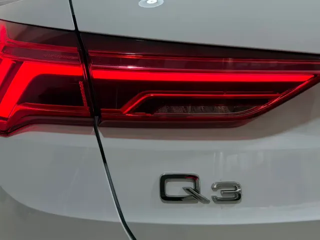 Audi Q3 — Фото автомобиля 23