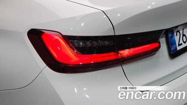 BMW 3 Series — Фото автомобиля 8