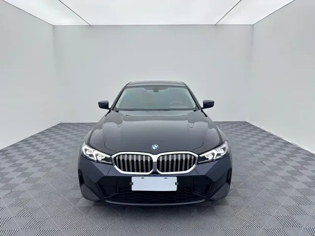 BMW 3 Series — Фото автомобиля 2