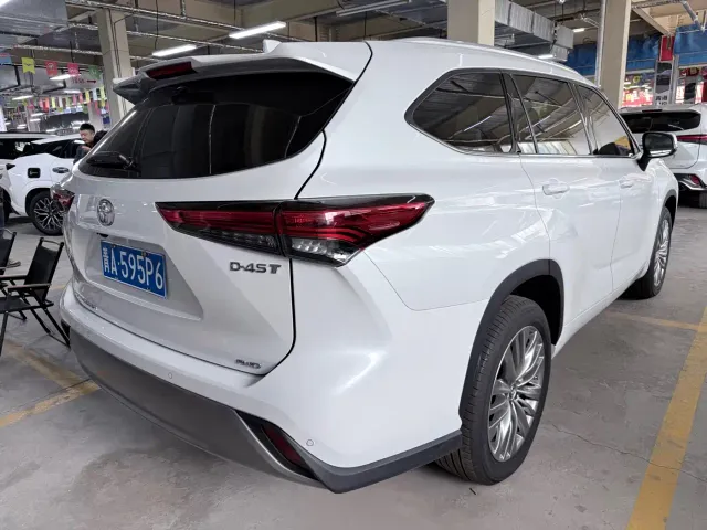 Toyota Highlander — Фото автомобиля 22