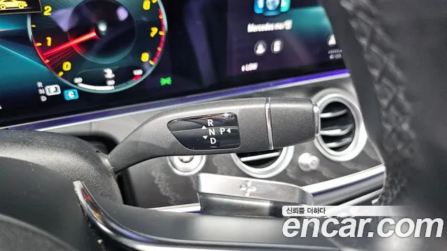 Mercedes-Benz E-Class — Фото автомобиля 9