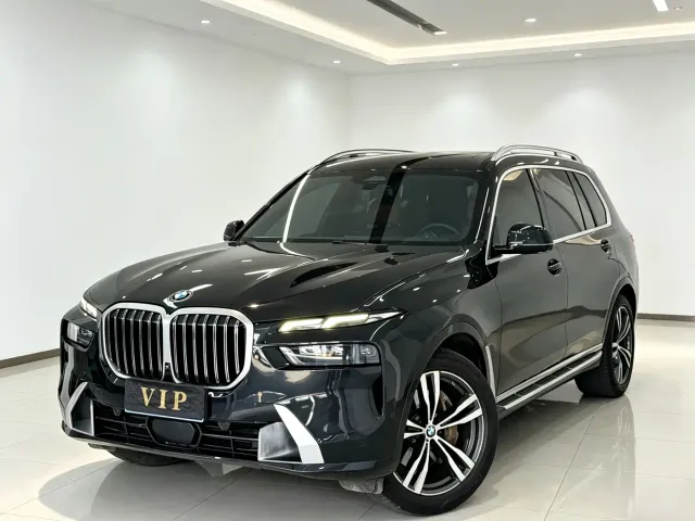 Фотография автомобиля — BMW X7