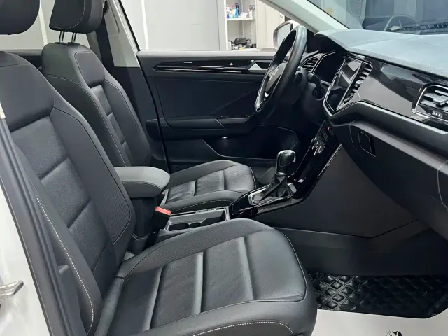 Volkswagen T-Roc — Фото автомобиля 16