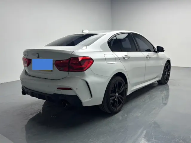 BMW 1 Series — Фото автомобиля 10