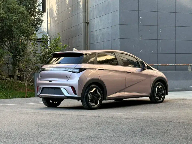 BYD Dolphin — Фото автомобиля 4