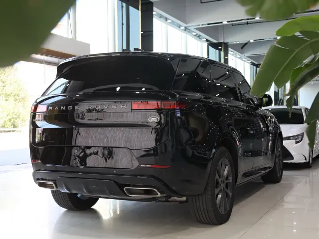 Land Rover Range Rover Sport 2023 400PS Dynamic SE — Фото автомобиля 21
