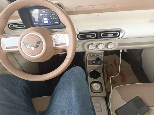 Wuling Hongguang Mini EV — Фото автомобиля 13