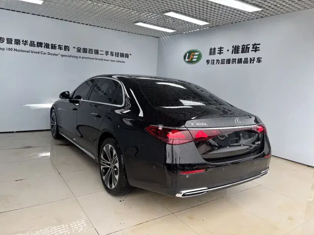 Mercedes-Benz E-Class — Фото автомобиля 6