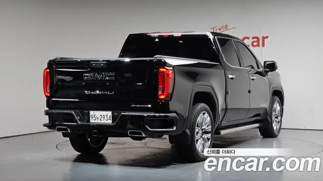 GMC Sierra — Фото автомобиля 2