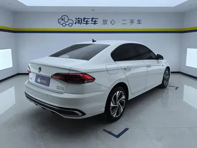 Volkswagen Bora — Фото автомобиля 3