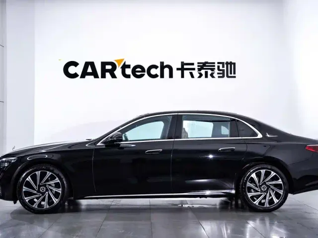 Mercedes-Benz E-Class — Фото автомобиля 8