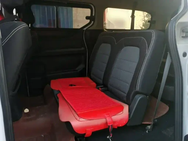 Wuling Zhengcheng — Фото автомобиля 16