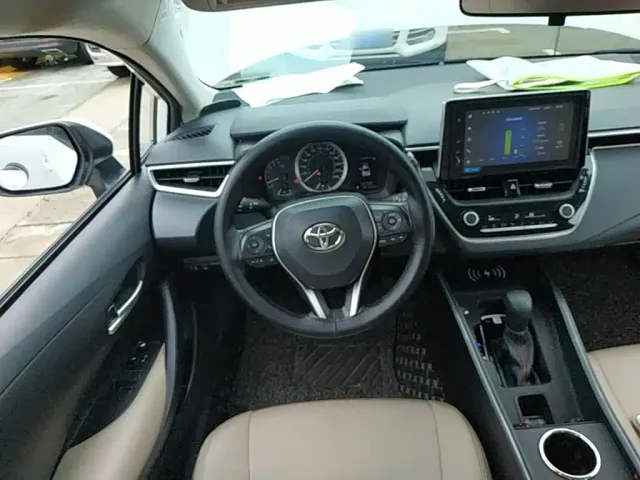 Toyota Corolla — Фото автомобиля 10