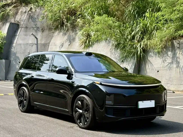 Li Auto L9 — Фото автомобиля 3