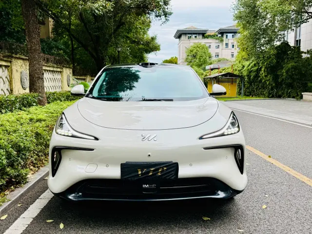 IM Motors LS6 — Фото автомобиля 2