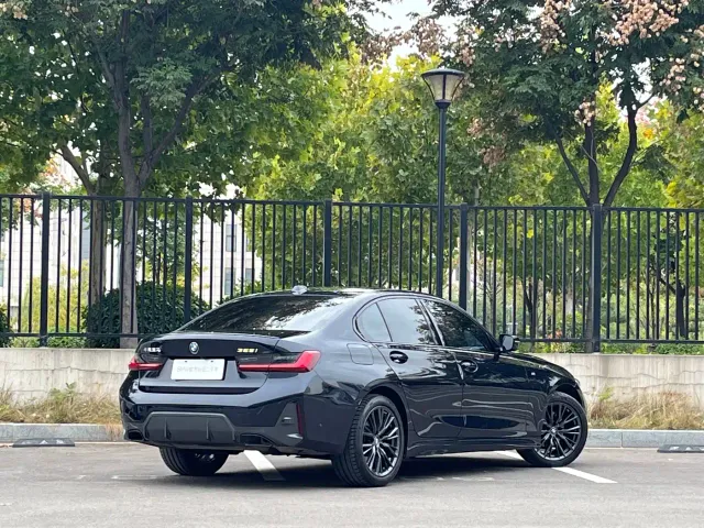 BMW 3 Series — Фото автомобиля 4