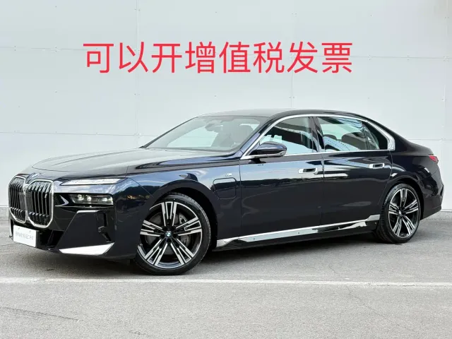 Фотография автомобиля — BMW i7
