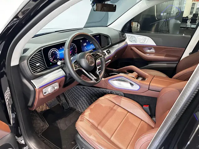 Mercedes-Benz GLS-Class — Фото автомобиля 8