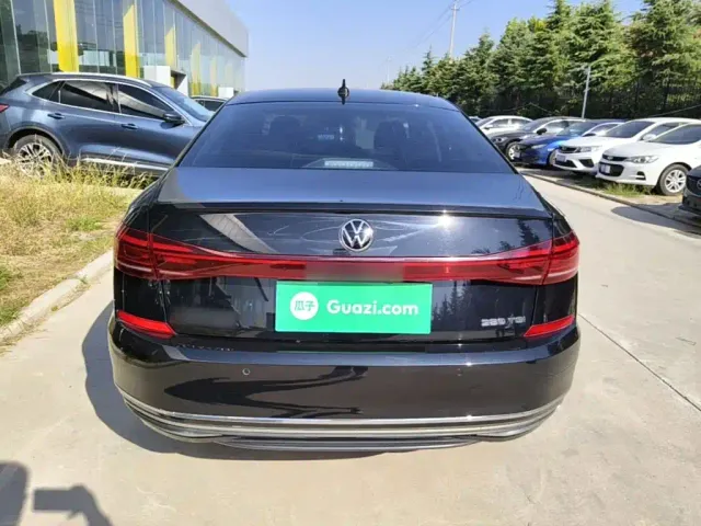 Volkswagen Passat — Фото автомобиля 5