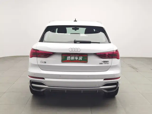 Audi Q3 — Фото автомобиля 4