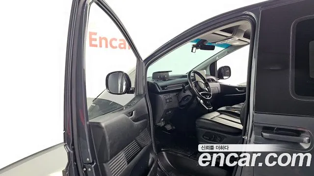 Hyundai Staria — Фото автомобиля 15