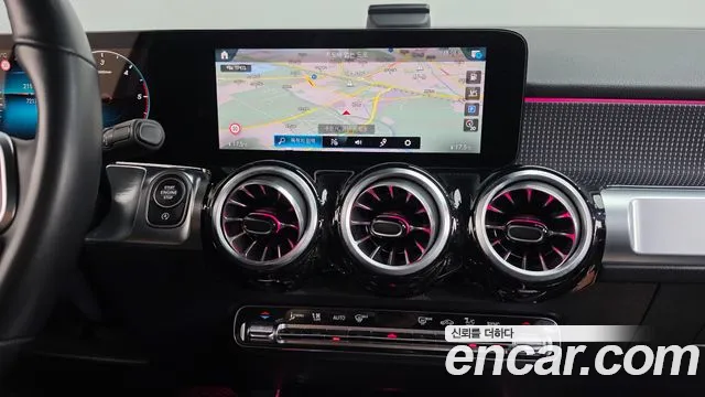 Mercedes-Benz GLB-Class X247 — Фото автомобиля 12