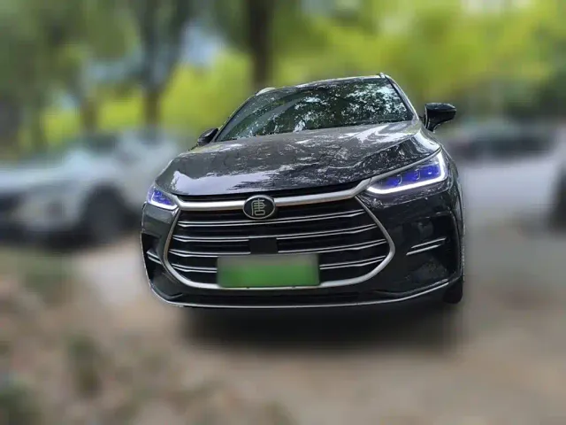 BYD Tang — Фото автомобиля 2