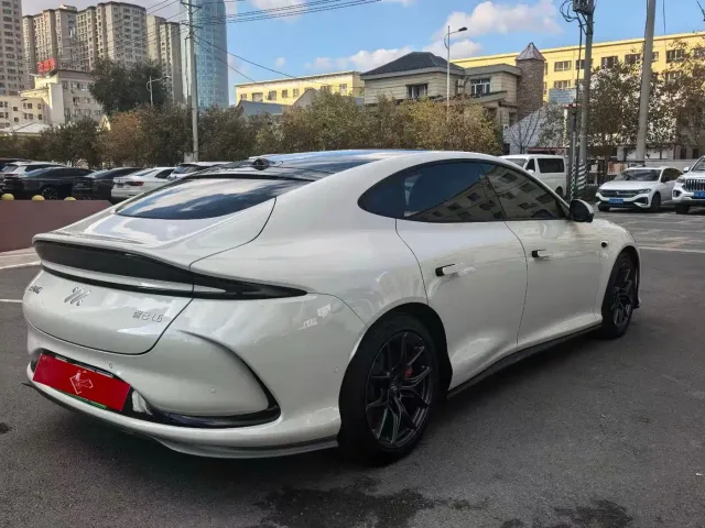 IM Motors L6 — Фото автомобиля 7