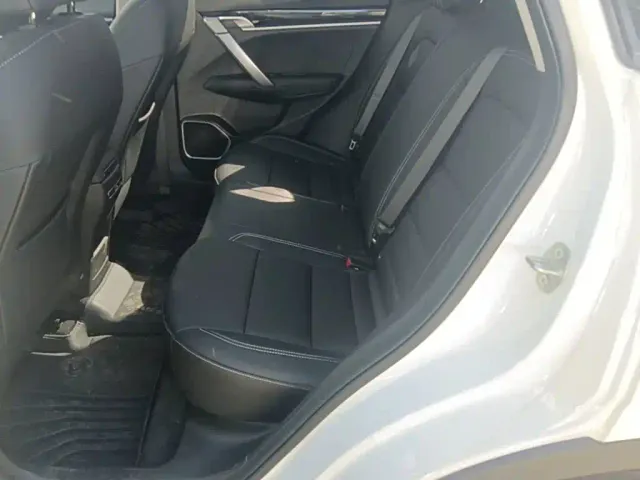Geely Binyue — Фото автомобиля 21