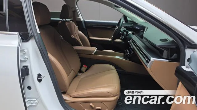 Hyundai Grandeur GN7 — Фото автомобиля 18