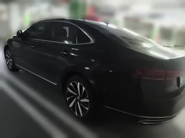 Volkswagen Passat — Фото автомобиля 4