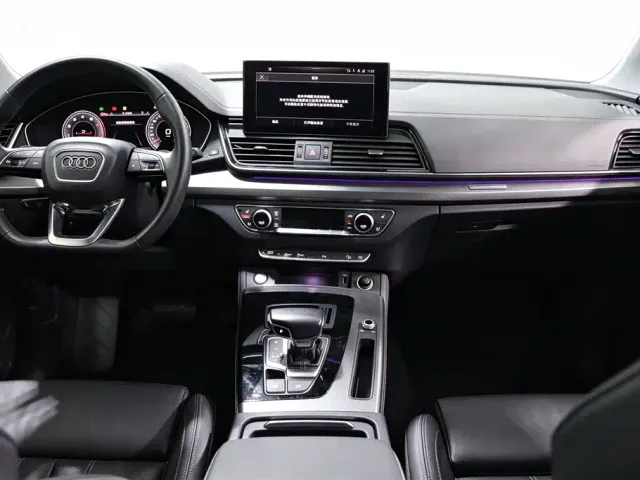 Audi Q5L — Фото автомобиля 10