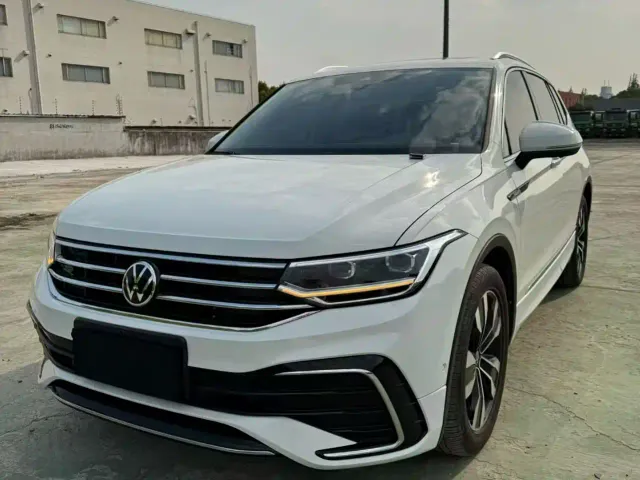 Volkswagen Tiguan L — Фото автомобиля 2