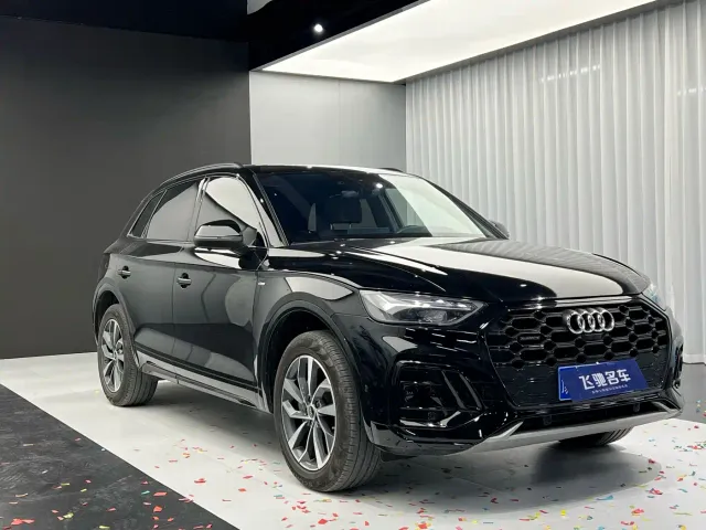 Audi Q5L — Фото автомобиля 3