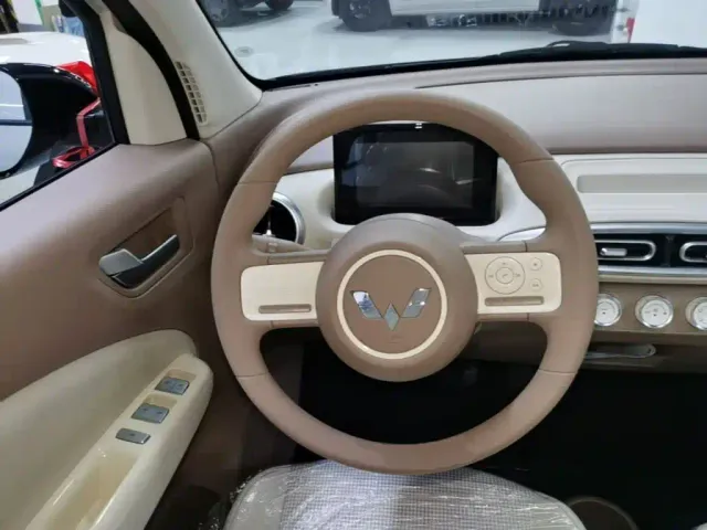 Wuling Hongguang Mini EV — Фото автомобиля 10