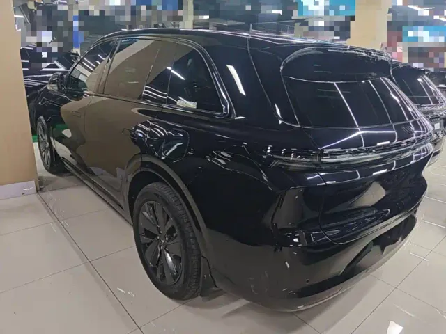 Li Auto L6 — Фото автомобиля 4