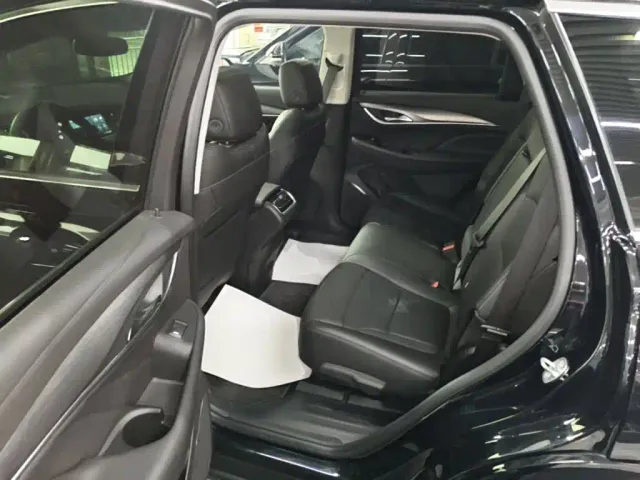 Buick Enclave — Фото автомобиля 16