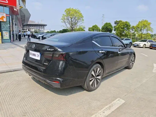 Nissan Teana — Фото автомобиля 5