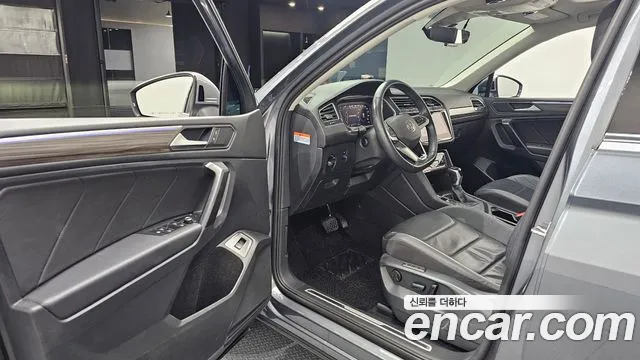 Volkswagen Tiguan — Фото автомобиля 10