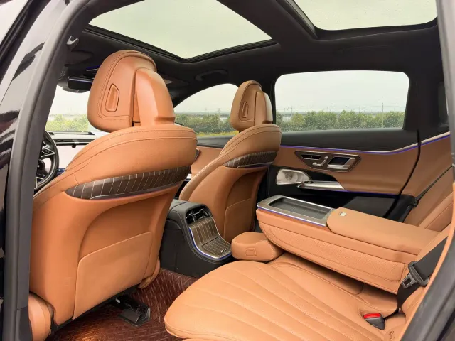 Mercedes-Benz E-Class — Фото автомобиля 6