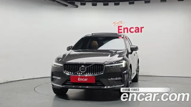 Вольво XC60 — Фото автомобиля 3