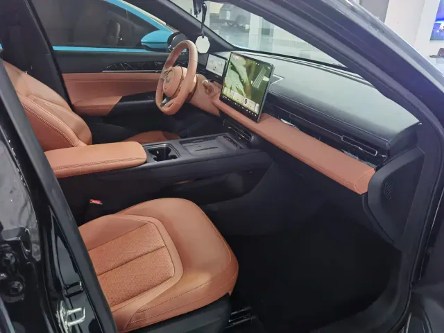Wuling Starlight — Фото автомобиля 7