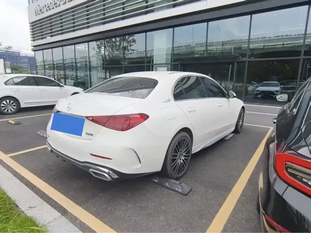 Mercedes-Benz C-Class — Фото автомобиля 2