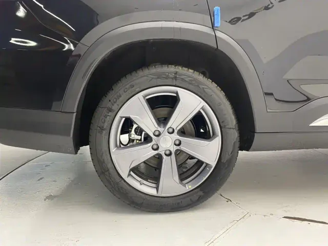 Geely Haoyue L — Фото автомобиля 11