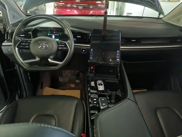 Hyundai Custo — Фото автомобиля 9