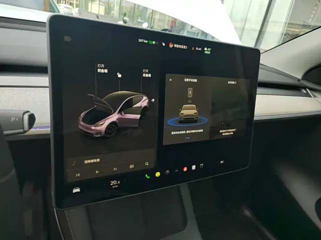 Tesla Model Y — Фото автомобиля 12