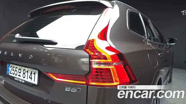 Вольво XC60 — Фото автомобиля 22