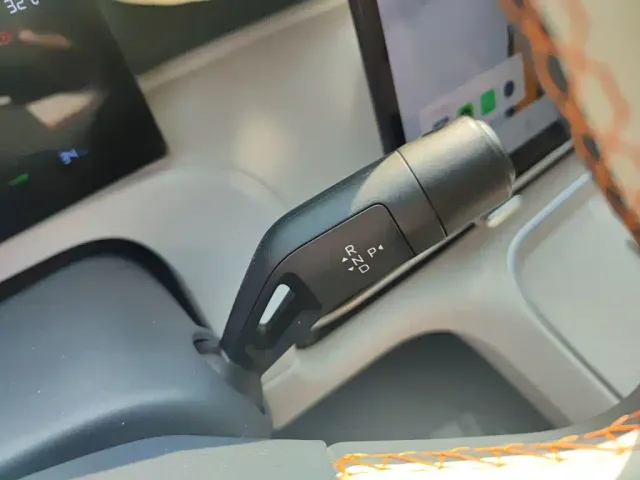 Geely Galaxy Starship 7 EM-i — Фото автомобиля 10